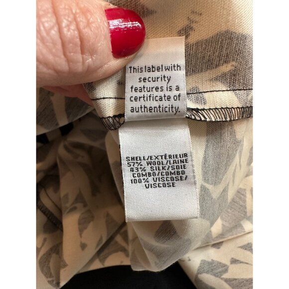 Authentic Diane von Furstenberg wrap dress Wool Silk DVF Hologram Security Tag - Picture 12 of 12